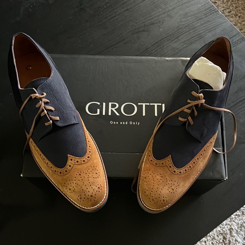 Beautiful pair of Shoes made in Italy. Girotti is classic Italian hand made shoe